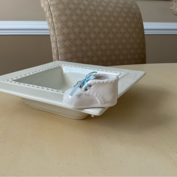 Baby Bootie Platter Decoration - Blue Ribbon - Picture 3 of 5